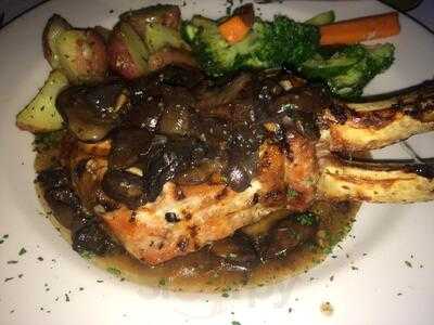 Amadeus Italian Restaurant And Piano Bar