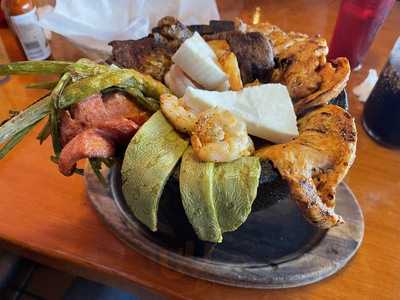 La Parrilla Guacamole Grill