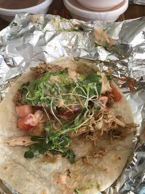 Lil Saul's Tacos