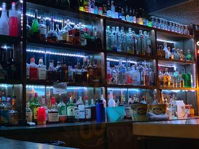 Bottoms Up Bar And Grill