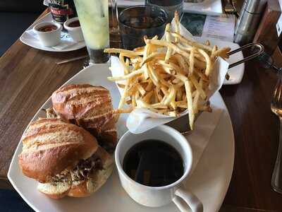 Opah Restaurant & Bar