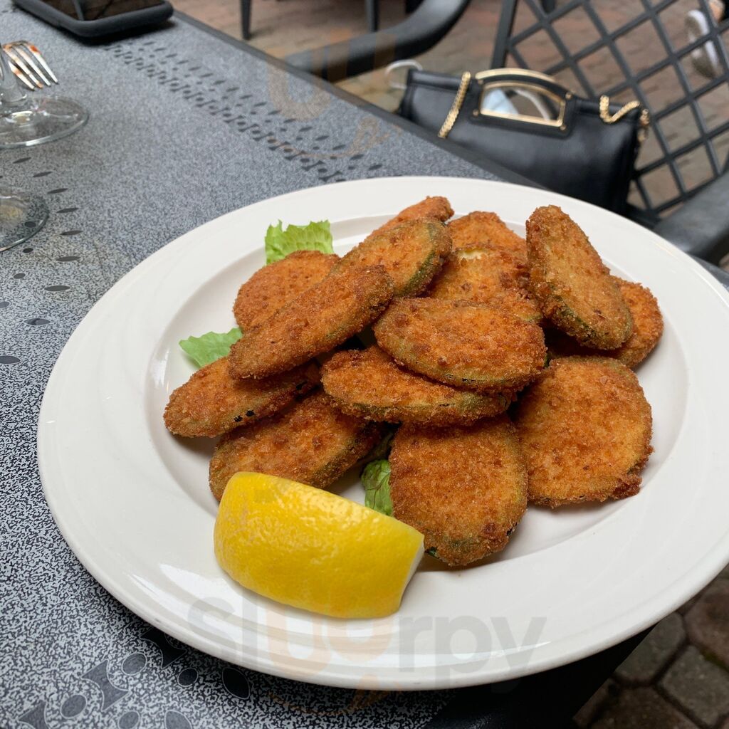 Luigi's