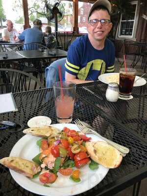 Scooter's Restaurant & Bar