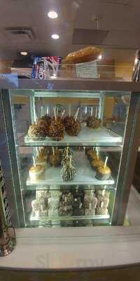 Kilwins Babylon Village