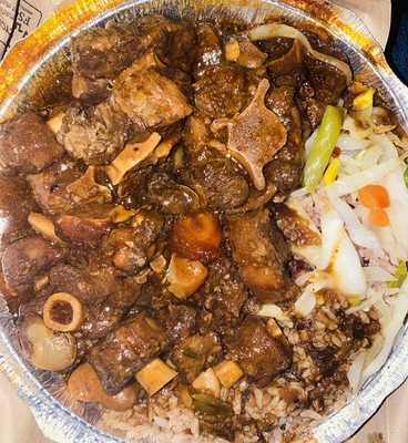 Cb Jerk Chicken Center