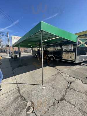 Cb Jerk Chicken Center