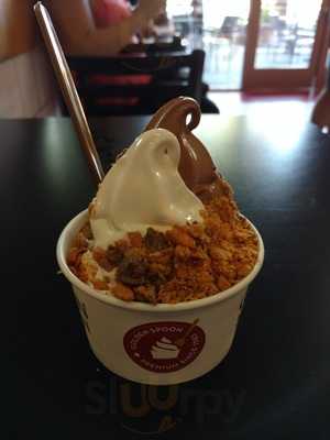 Golden Spoon Frozen Yogurt