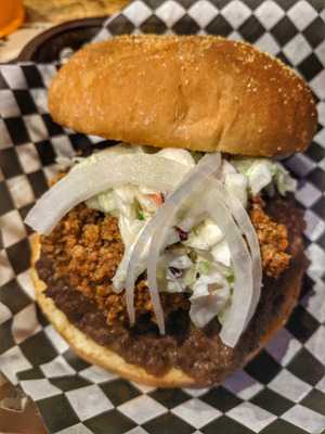 Mulligan Mack's After5