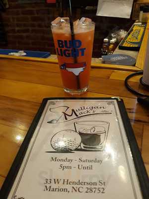 Mulligan Mack's After5