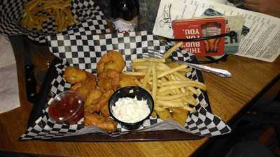 Mulligan Mack's After5