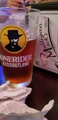 Mulligan Mack's After5