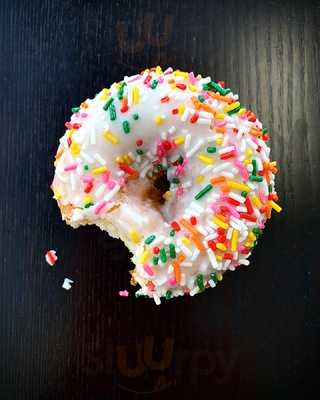 Aliso Bakery And Donuts