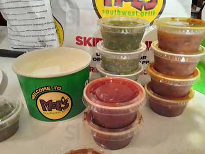 Moe's