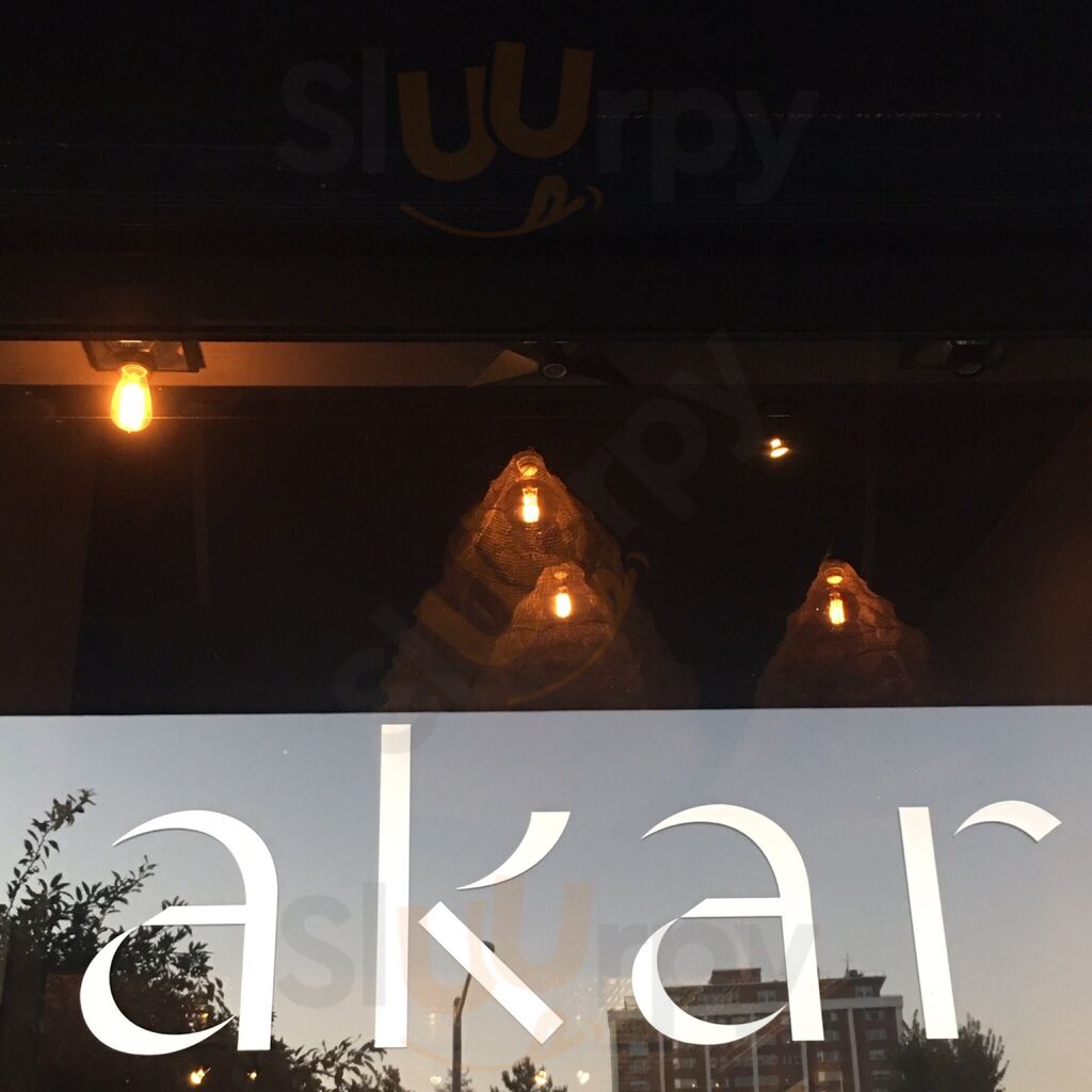 Akar