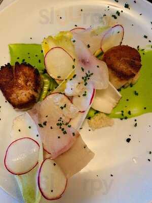 Detente Restaurant And Wine Bar