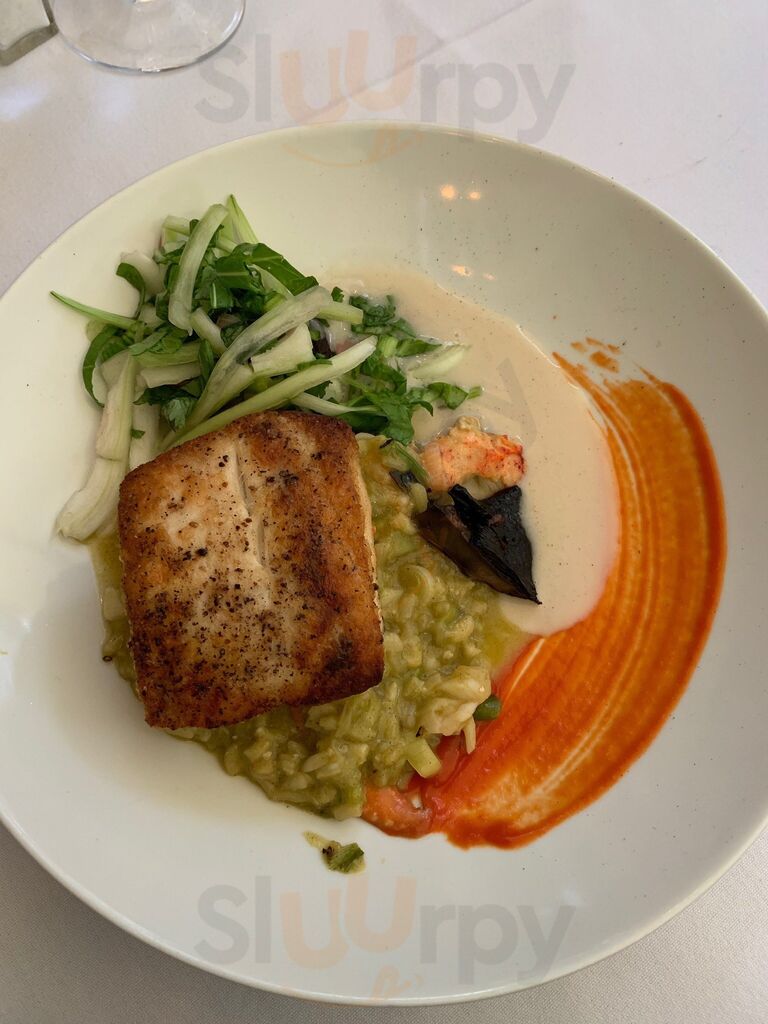 Detente Restaurant And Wine Bar