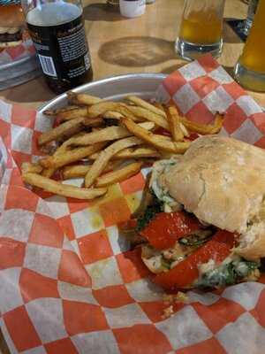 Magic Tree Pub & Eatery