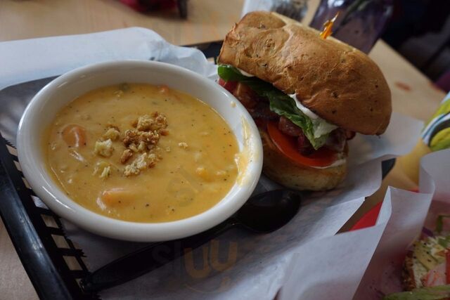 Amangela's Sandwich And Bagel House