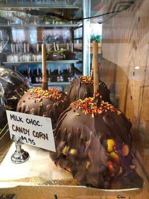 Alpine Chocolate Haus - Photo 8
