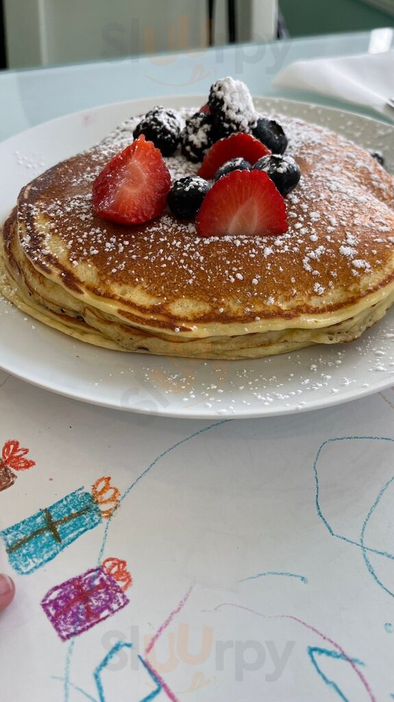 Hangar B Eatery