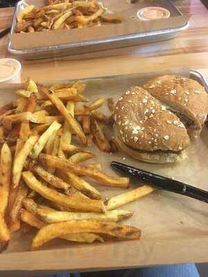 Mooyah Burgers, Fries & Shakes