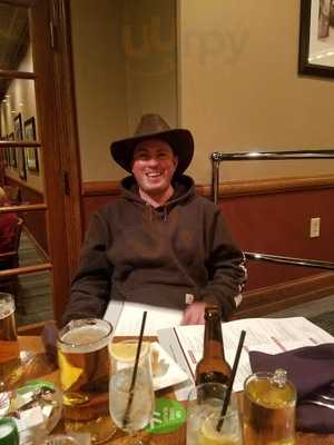 Tj's Restaurant And Lounge