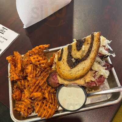 The Iron Pig Smokehouse