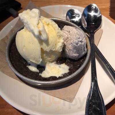 Bj's Restaurant & Brewhouse