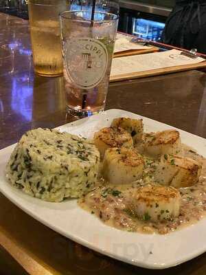 Cru Wine Bar And Shop