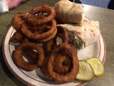 The Pine Squirrel  Bar & Grill - Photo 8