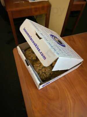 Insomnia Cookies