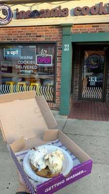 Insomnia Cookies