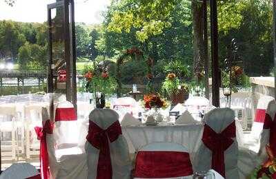 Inn The Woods Restaurant