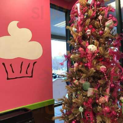 Smallcakes Cupcakery