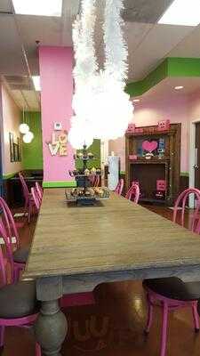 Smallcakes Cupcakery