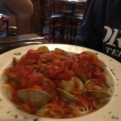 Rocco's Tuscany Bar And Grill