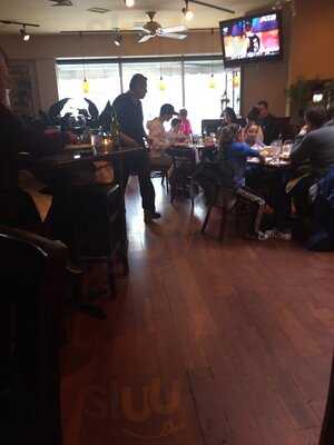 Rocco's Tuscany Bar And Grill