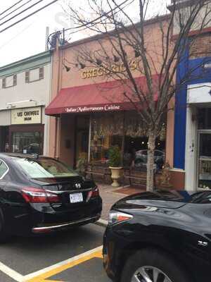 Rocco's Tuscany Bar And Grill