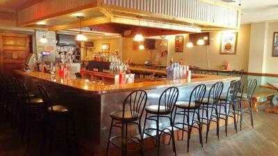 Cap'n Morgans Sports Bar & Grill