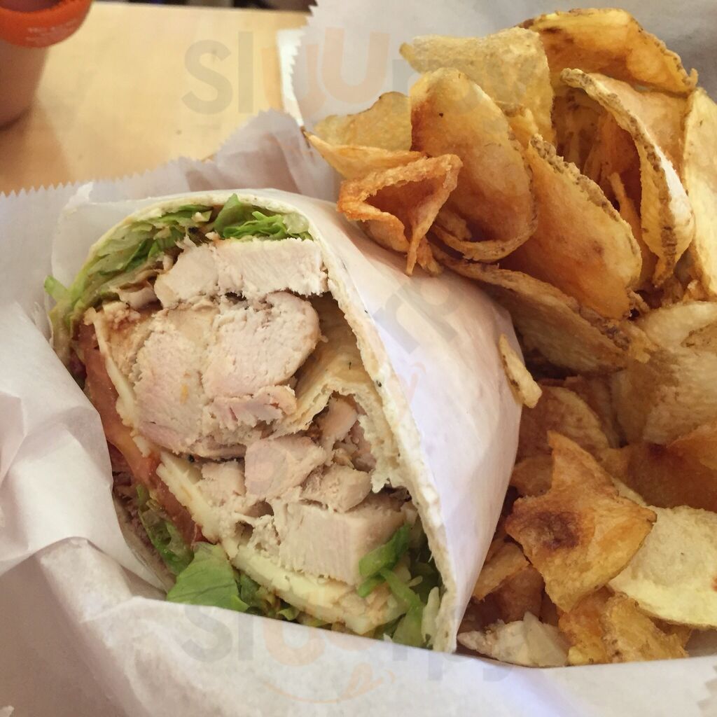 Zoey's Deli & Bakery