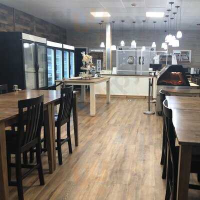 De Petrillo's Pizza & Bakery