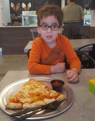 Hunki's Kosher Pizza