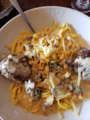 Delvino's Grill & Pasta House