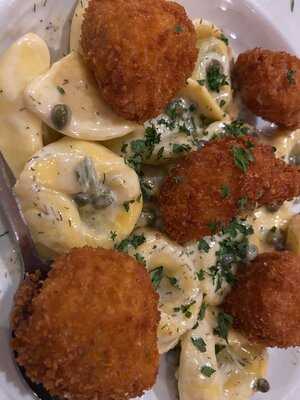 Delvino's Grill & Pasta House