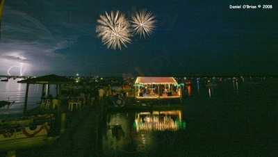 Tim's Rivershore Restaurant And Crabhouse