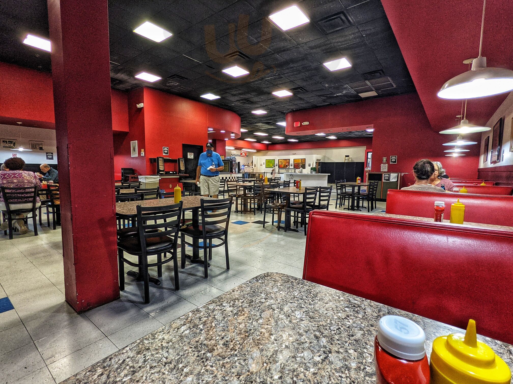 Max's Kosher Cafe And Marketplace