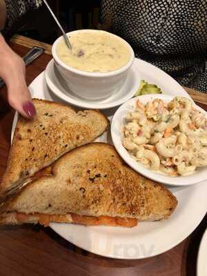 Bobby Byrne's Restaurant & Pub