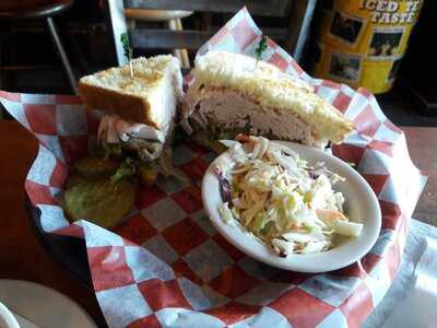 Rollie's Bar And Grill