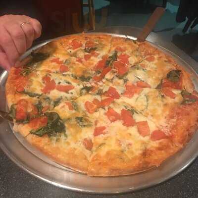 Christos' Pizza & Pasta