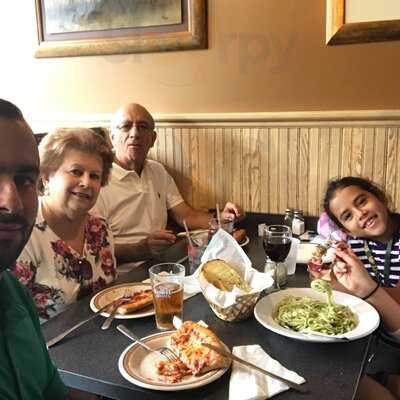 Christos' Pizza & Pasta